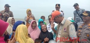 Ganjar: Tata Ulang Pantai Pasir Kencana