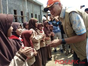 Ganjar: Ayo, Warga Pabean Gotong Royong Kelola Sampah