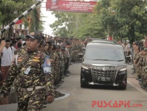 Habib Lutfi Disambut Ratusan Banser