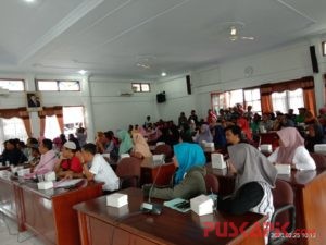 Tolak Digusur, Warga Widuri Geruduk Dewan