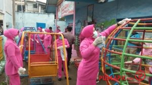 Corona, Mapolsek dan TK Bhayangkari Comal Didisinfektan