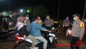 Giatkan Patroli Malam, Aparat Batang Ingatkan Warga untuk Tidak Berkerumun