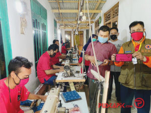 Produksi Masker Massal di Pemalang, Bupati Gandeng UMKM