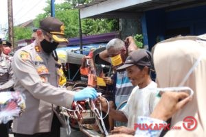 OKLC 2020, Polres Pemalang Bagikan Masker Gratis untuk Pengendara Bermotor