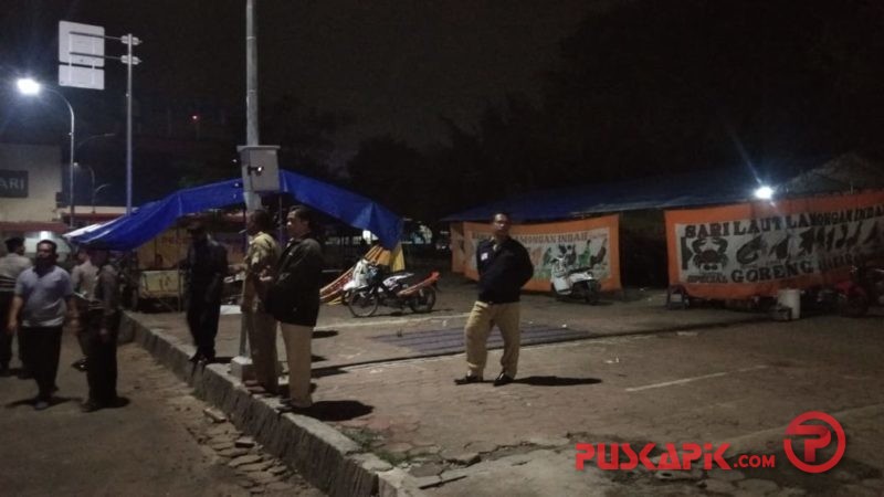 Jam Malam di Pekalongan, Begini Keluhan Pedagang Makanan