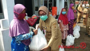 Gerakan ASN Berbagi Diinisiasi Bantu Warga Pekalongan Terdampak Covid-19