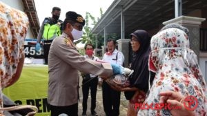 Polres Pemalang Kembali Bagi Sembako untuk Warga Kurang Mampu