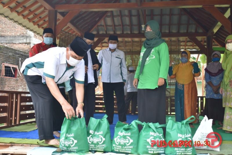 Lihat, NU Banyumas Bagikan Seribu Paket Sembako