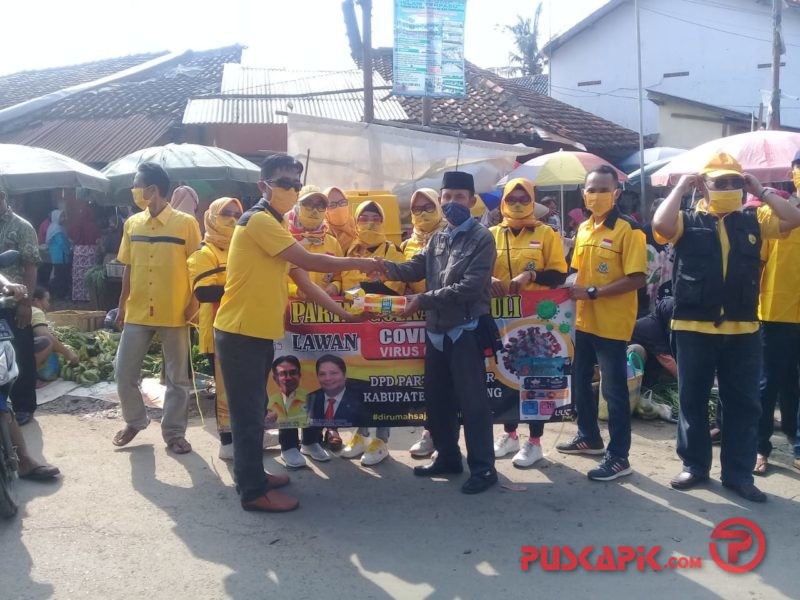 Corona, DPD Golkar Pemalang Bantu Gentong Air dan Masker