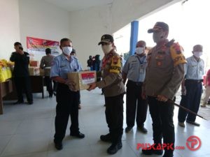 May Day, Wakapolda Jateng Bagi Paket Sembako