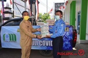 PDAM Batang Sumbang 3 Ton Beras ke Posko Gugus Tugas Covid-19