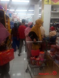 Mall dan Pasar Semakin Ramai, Banyak Warga Tak Patuhi Protokol Kesehatan