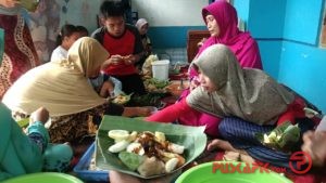 Makan Lontong Lodeh, Tradisi Syawalan Warga Pekalongan