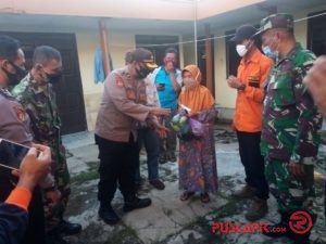 Kodim-Polres-PMR dan BPBD Pemalang, Bagikan Ribuan Paket Sayuran