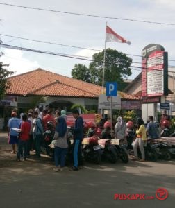 Kerumunan Masih Terlihat di Kantor Disdukcatpil Pemalang