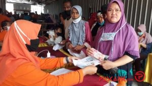 30 Ribuan KK Warga Brebes Dapat Bantuan Sembako dari Propinsi