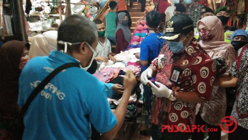 Mulai 15 Juni, Pedagang-Pembeli Tak Bermasker Dilarang Masuk Pasar Pekalongan