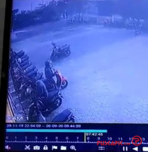 Viral, Rekaman CCTV Curanmor di Parkiran RSI Pemalang