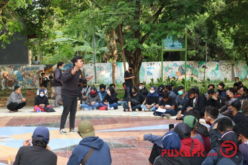 Sempat Dibubarkan, Aksi Solidaritas Tolak Omnibus Law di Pemalang Tetap Lanjut