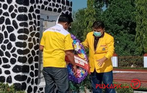 HUT Ke-56, DPD Golkar Pemalang Tabur Bunga di TMP Penggarit