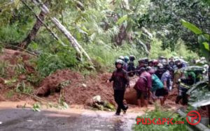 Jalur Igir Petir Majakerta Pemalang Longsor, Pengguna Jalan Kebingungan