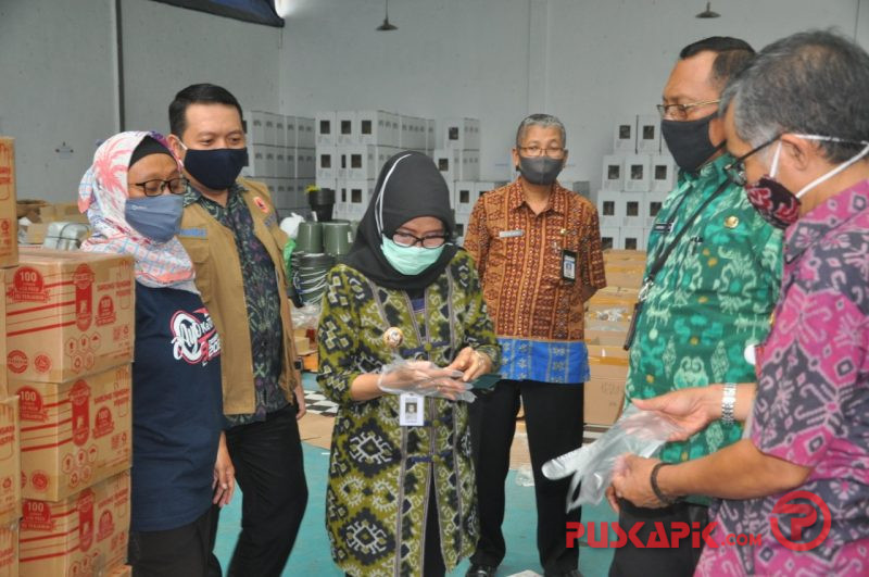 Antisipasi Klaster Pilkada Pekalongan, APD Covid-19 Dicek