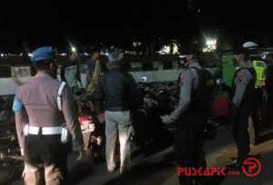 Asyik Nongkrong di Alun-Alun Kajen, Belasan Remaja Dibubarkan Polisi