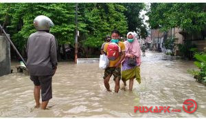 Sungai Meluap, Ratusan Rumah di Tegal Terendam Banjir