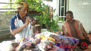 Terus Berkarya, Ki Dalang Penjol, Perajin Wayang Golek Khas Pemalang