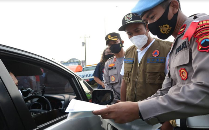 Bupati Pemalang Pantau Posko Penyekatan Gandulan Hari Ini