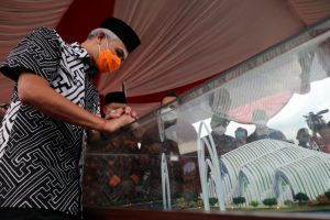 Ganjar Resmikan Pembangunan Masjid Agung Purwokerto