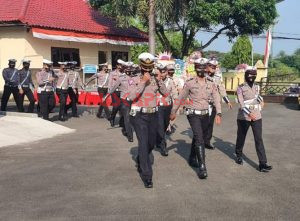 Lawan Corona, Satlantas Polres Pekalongan Lari Keliling Kantor