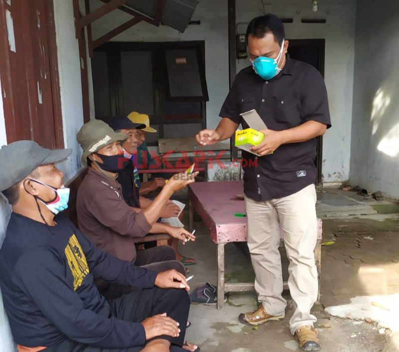 Ketua DPRD Pemalang Blusukan Bagikan Vitamin dan Sosialisasi Wajib Masker