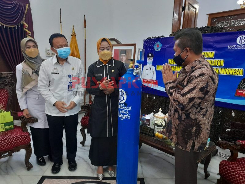 BI Perwakilan Tegal  Sumbang 35 Tabung Oksigen untuk Brebes