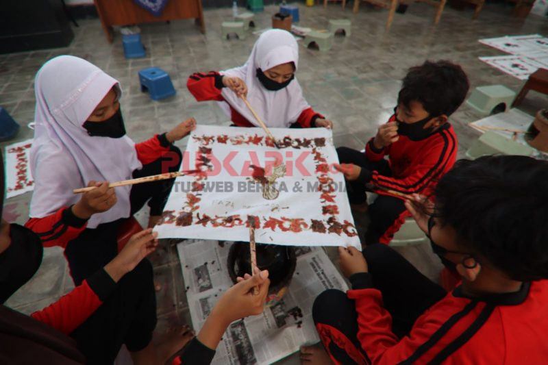 Dindik Kota Pekalongan Latih 510 Siswa SD Membatik