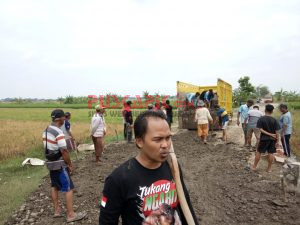 Jalan Lintas Desa Rusak, Anggota DPRD Pemalang: ‘Desi’ Jangan Cuma Slogan