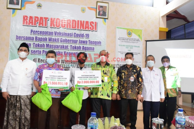 Korban Tanah Longsor di Tundagan dan Cikadu Dapat Bantuan Uang Rp27,5 Juta dari PMI Pemalang