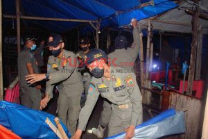 Geledah Warung di Pantai Widuri, Satpol PP Pemalang Bongkar ‘Bilik Asmara’