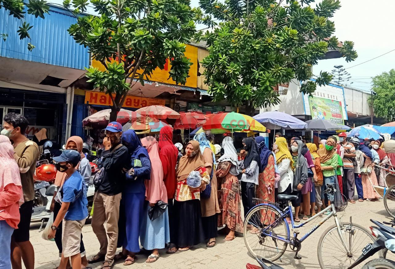 Pasar Minyak Goreng Murah di Pemalang, Warga Kecewa Stok Terbatas