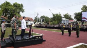 Bupati Pemalang Pimpin Apel Pergeseran Pasukan Pengamanan Pemilu 2024