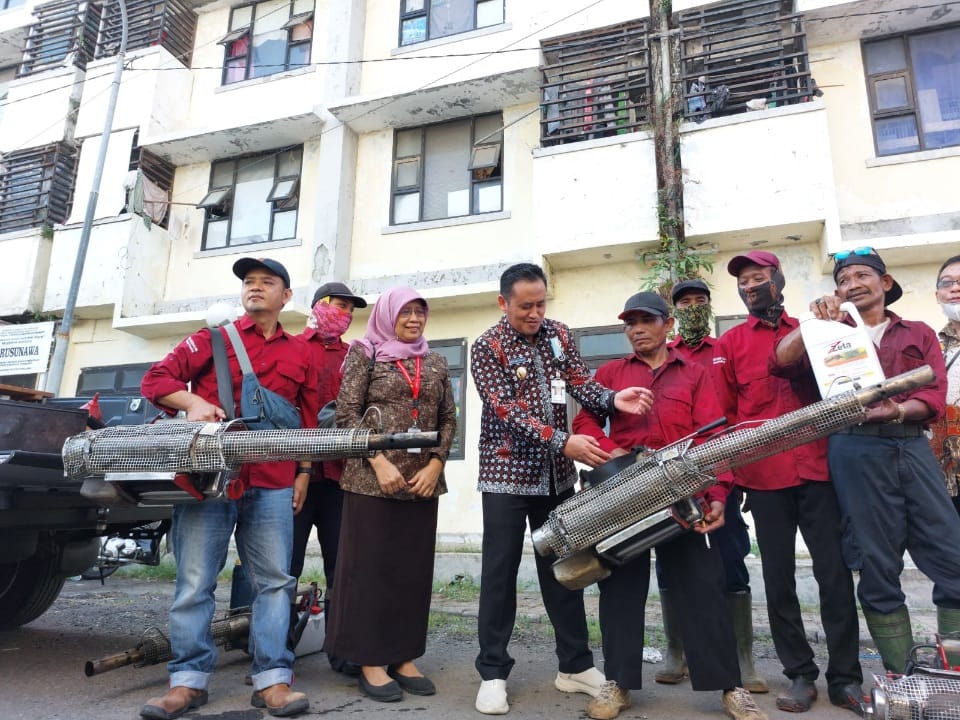 Banyak Warga Terinfeksi DBD, Bupati Pemalang Gencarkan Fogging