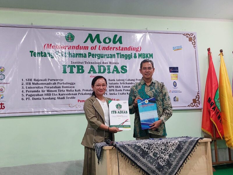 Tingkatkan Kualitas Kampus, ITB Adias Pemalang Teken MoU Tri Dharma Perguruan Tinggi dan MBKM