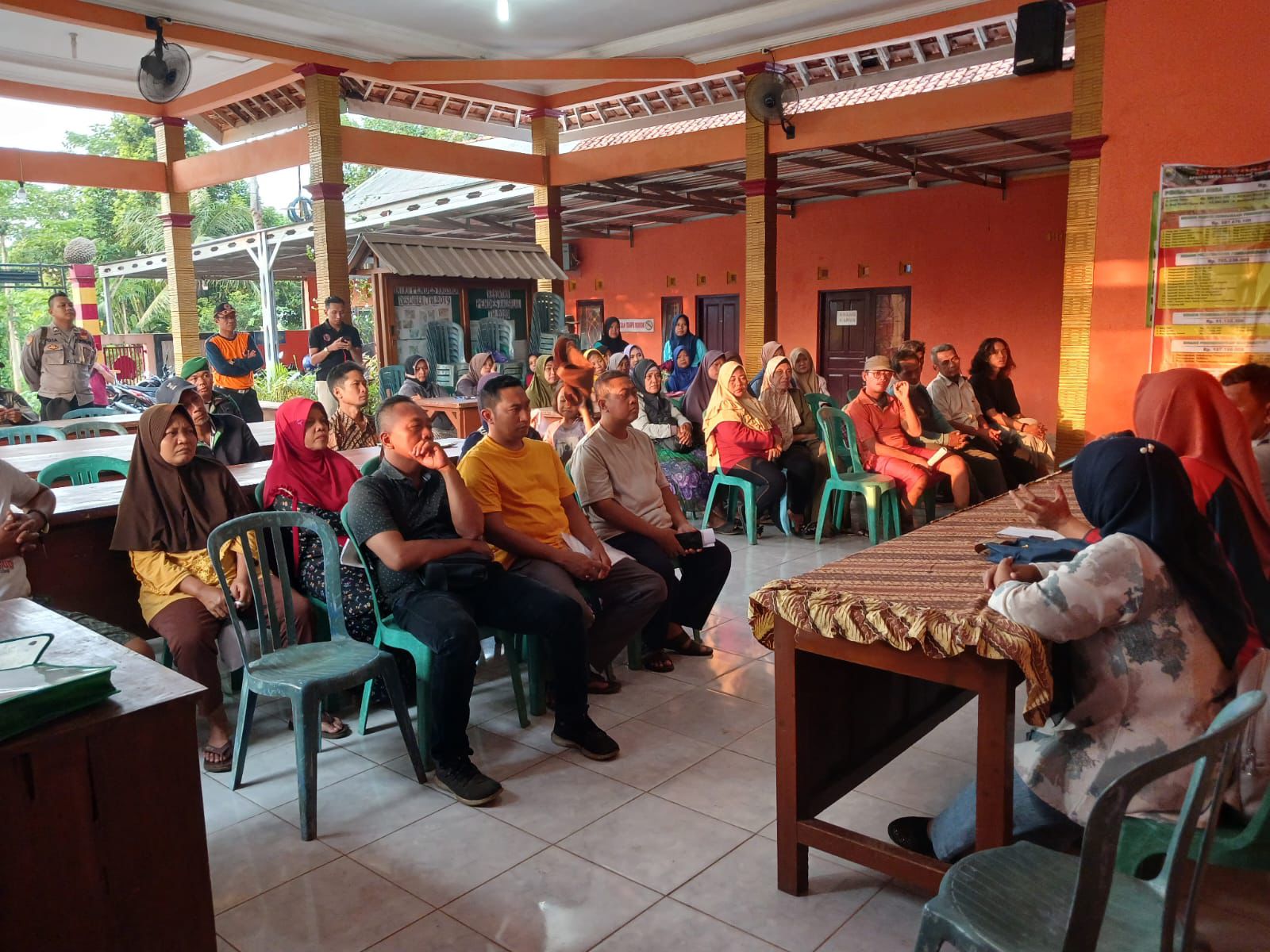 Bantuan Stimulan, Upaya Pemkab Batang Ringankan Terdampak Gempa 