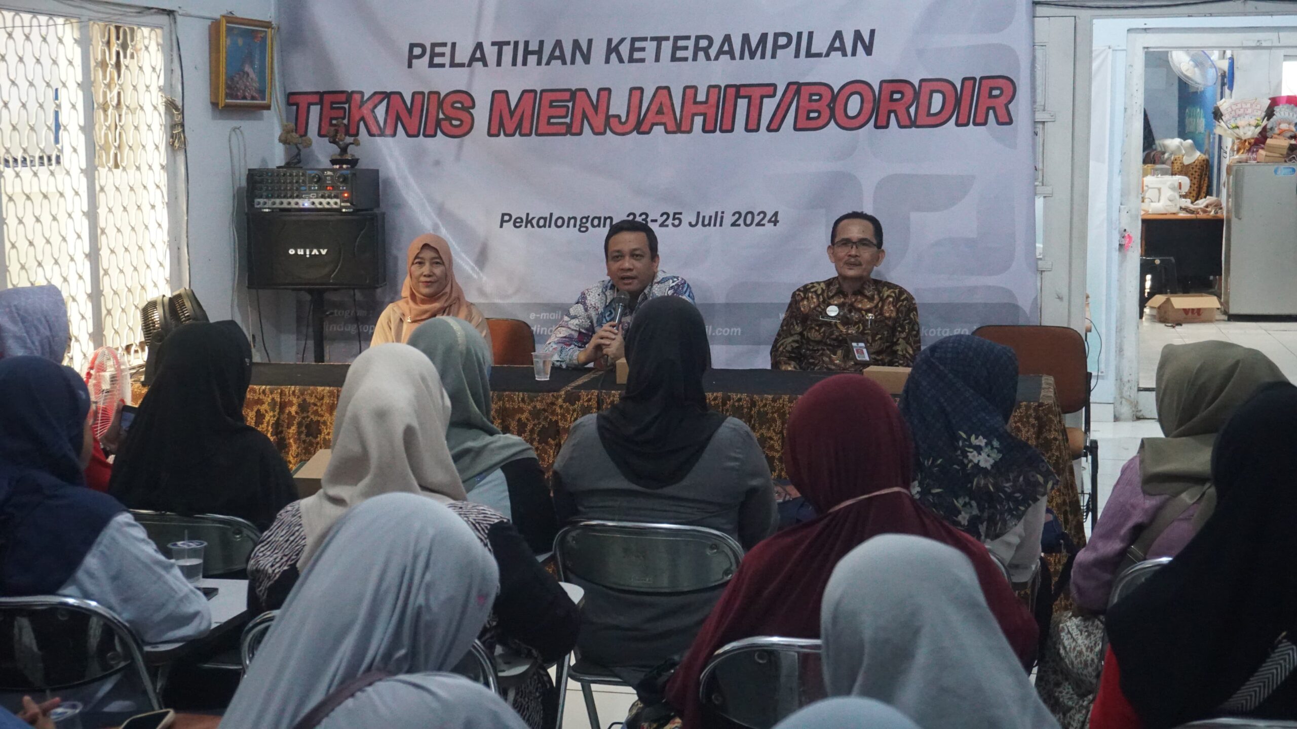 Dorong Pemberdayaan Masyarakat Lewat Pelatihan Menjahit dan Bordir