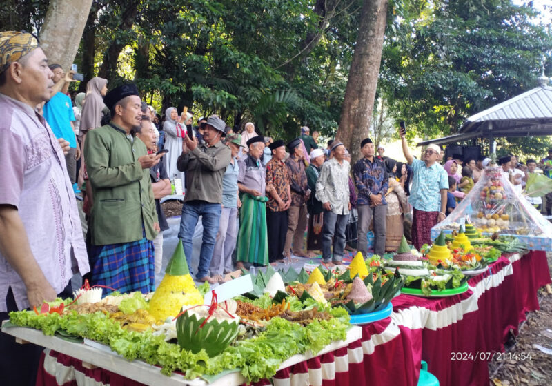 Warga Terlaya Sedekah Bumi, Wujud Syukur Sang Pencipta