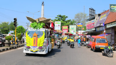 Pawai Mobil Hias Sambut Hari Jadi Kabupaten Pekalongan ke-402