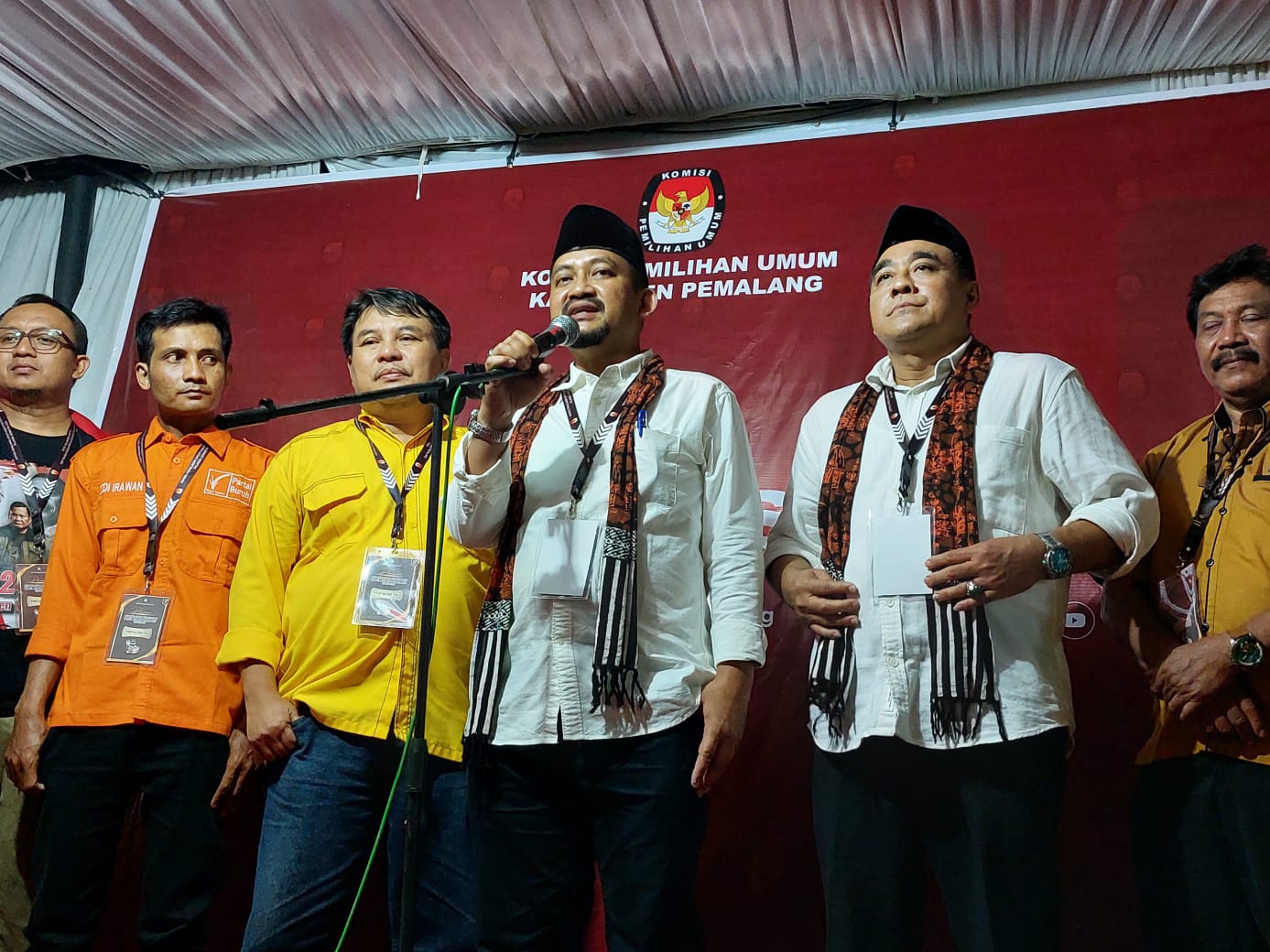 Maju Pilkada Pemalang 2024, Anom-Nurkholes Daftar ke KPU