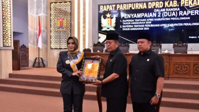 Bupati Fadia Sampaikan Raperda Perubahan APBD 2024 dan APBD 2025 dalam Rapat Paripurna