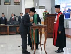 Gumelar Dilantik Jadi Wakil Ketua DPRD Kota Pekalongan Periode 2024-2029