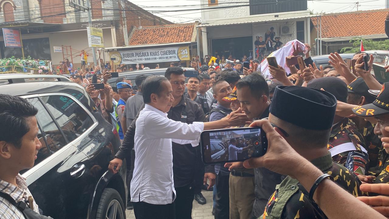 Coming down the mountain, Jokowi immediately supports two candidates for regional elections in Tegal town